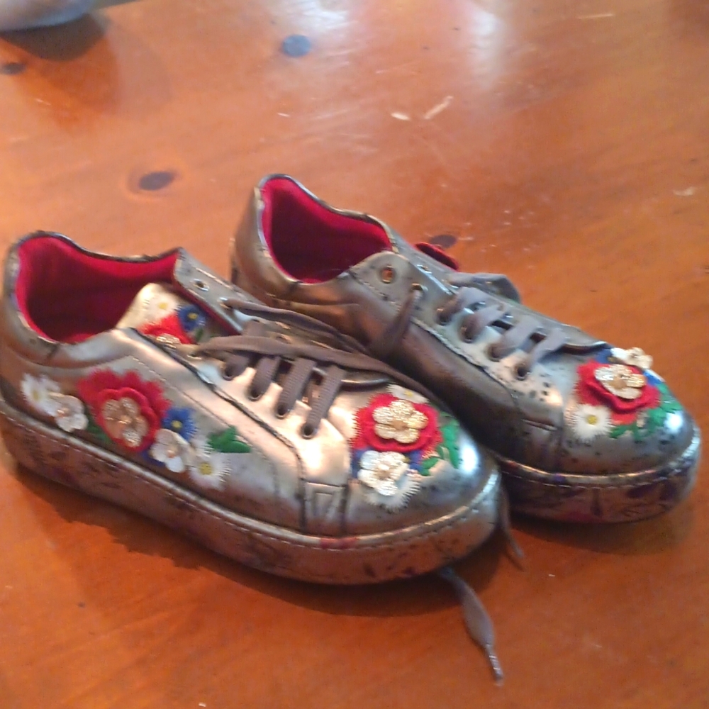 Euro Size 38 Seniorah Gold Sneakers